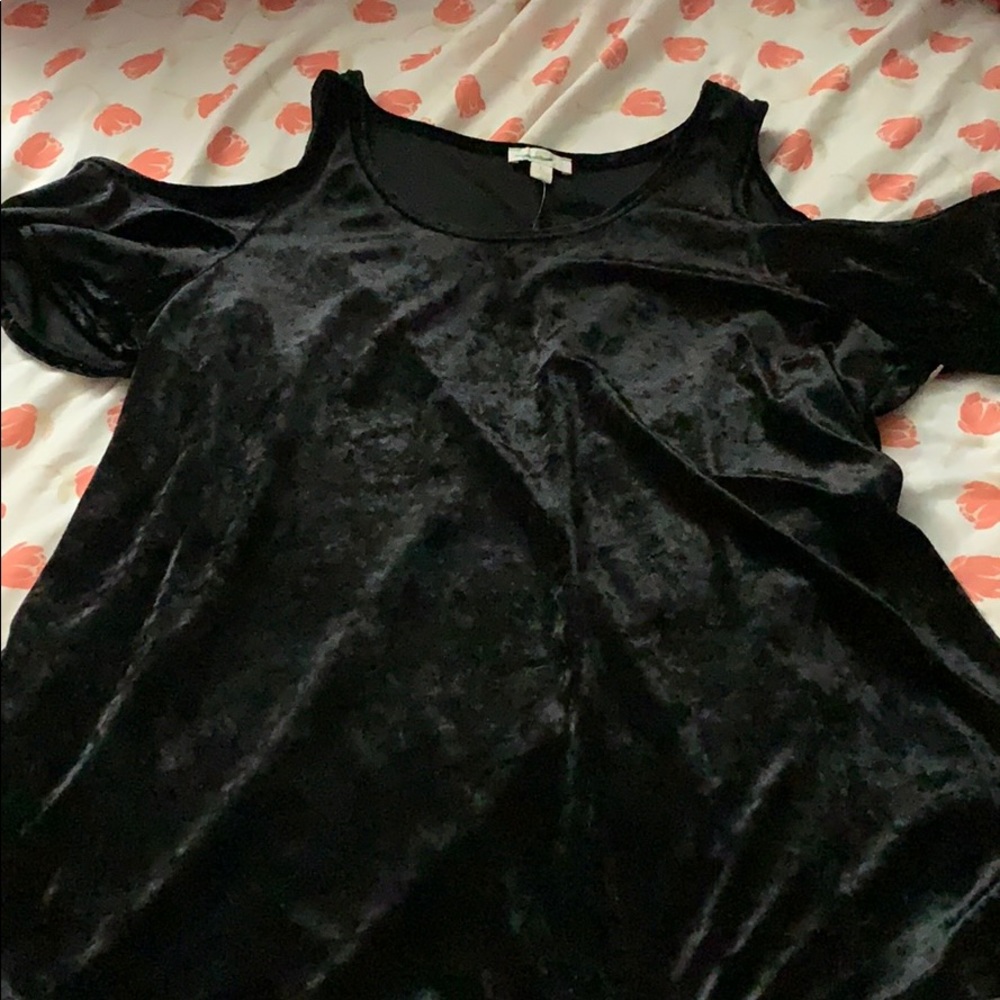Charming charlie velvet cold shoulder shirt